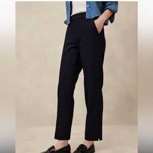 Banana Republic Hayden Tapered Pant Size 10 in Blackk